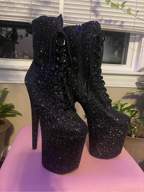 Pleaser Flamingo-1020GWR | Black Glitter Platform Ankle Boots. (Size 9)